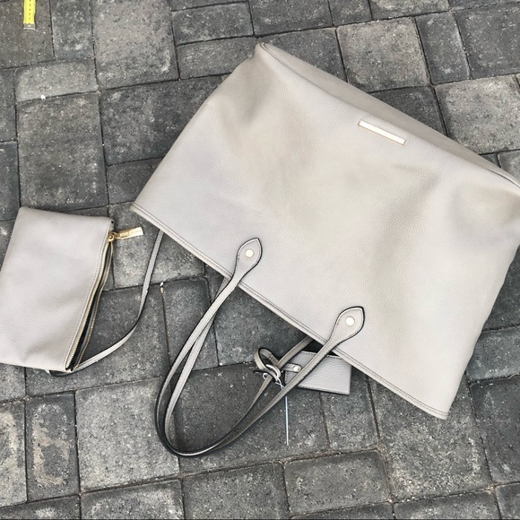 Steve Madden Starlet Oversized Faux Leather Tote - Picture 7 of 8